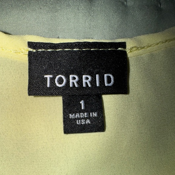 Torrid sheer flowy yellow Lace Trim Women's camo tank. Size 1. GUC - Picture 4 of 9